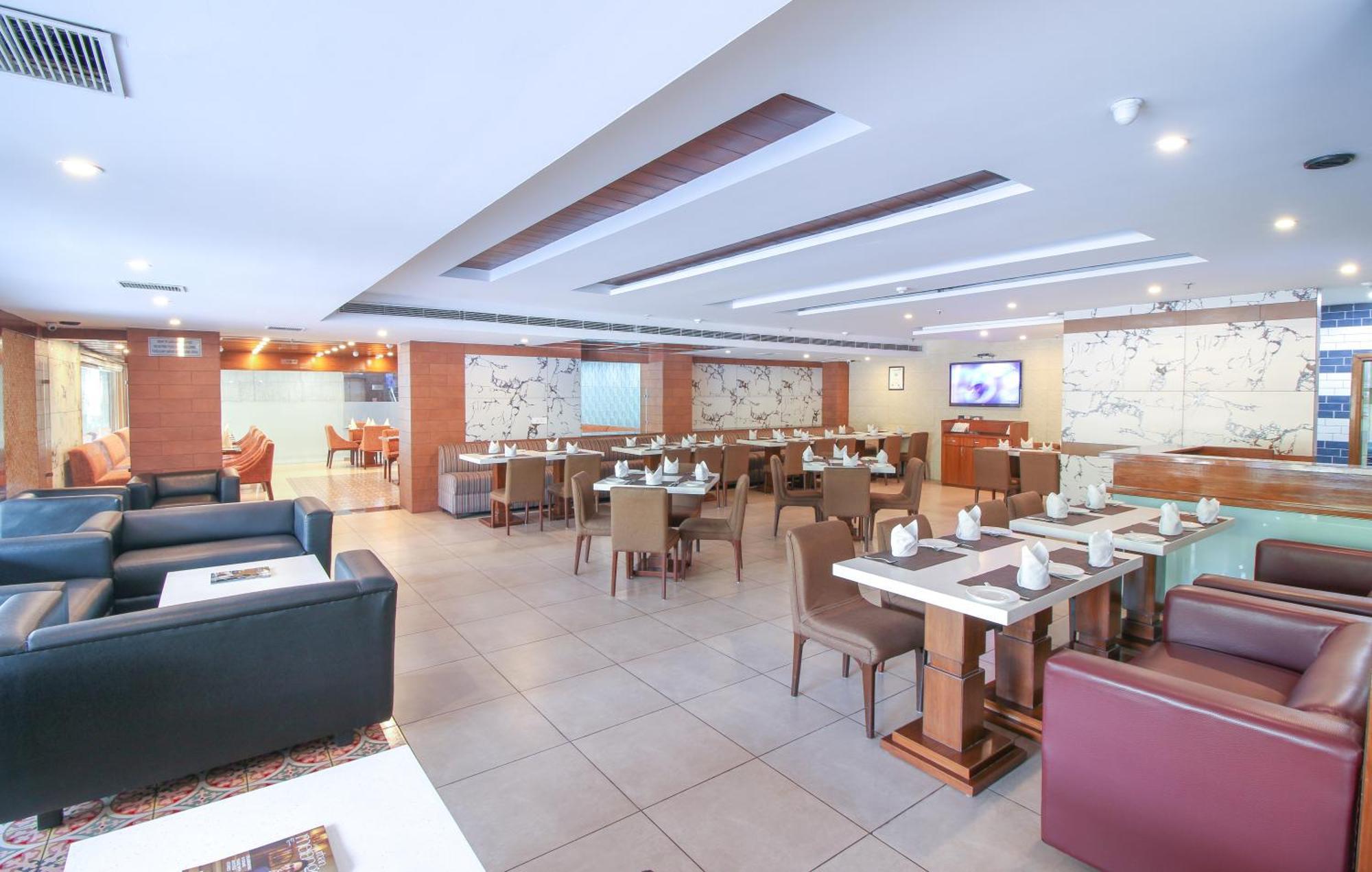 Hotel Cama Mohali Esterno foto