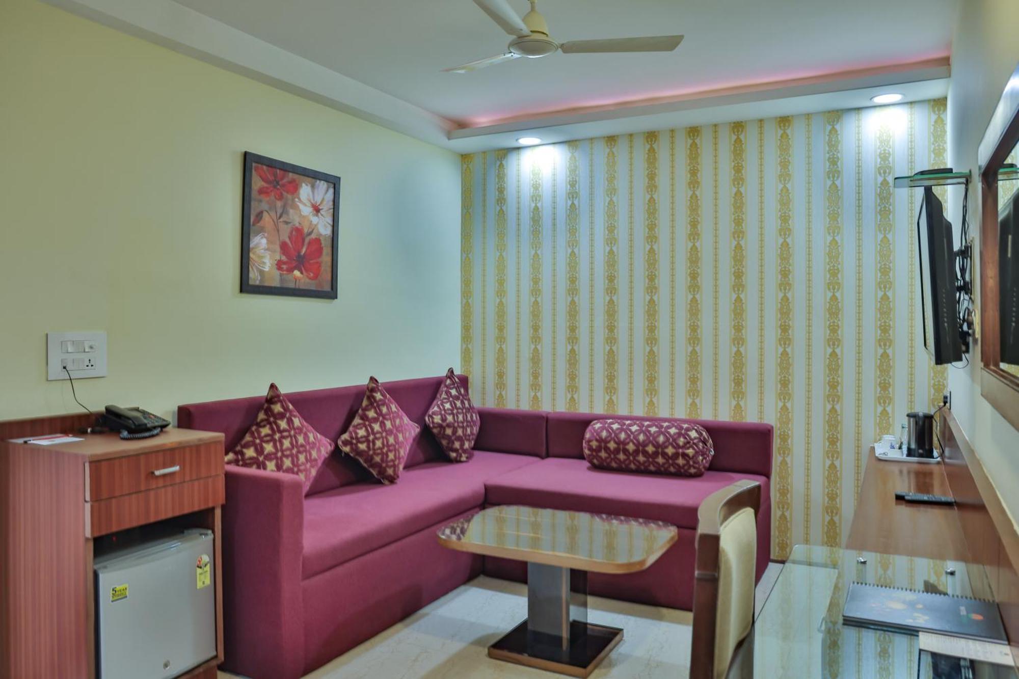Hotel Cama Mohali Esterno foto