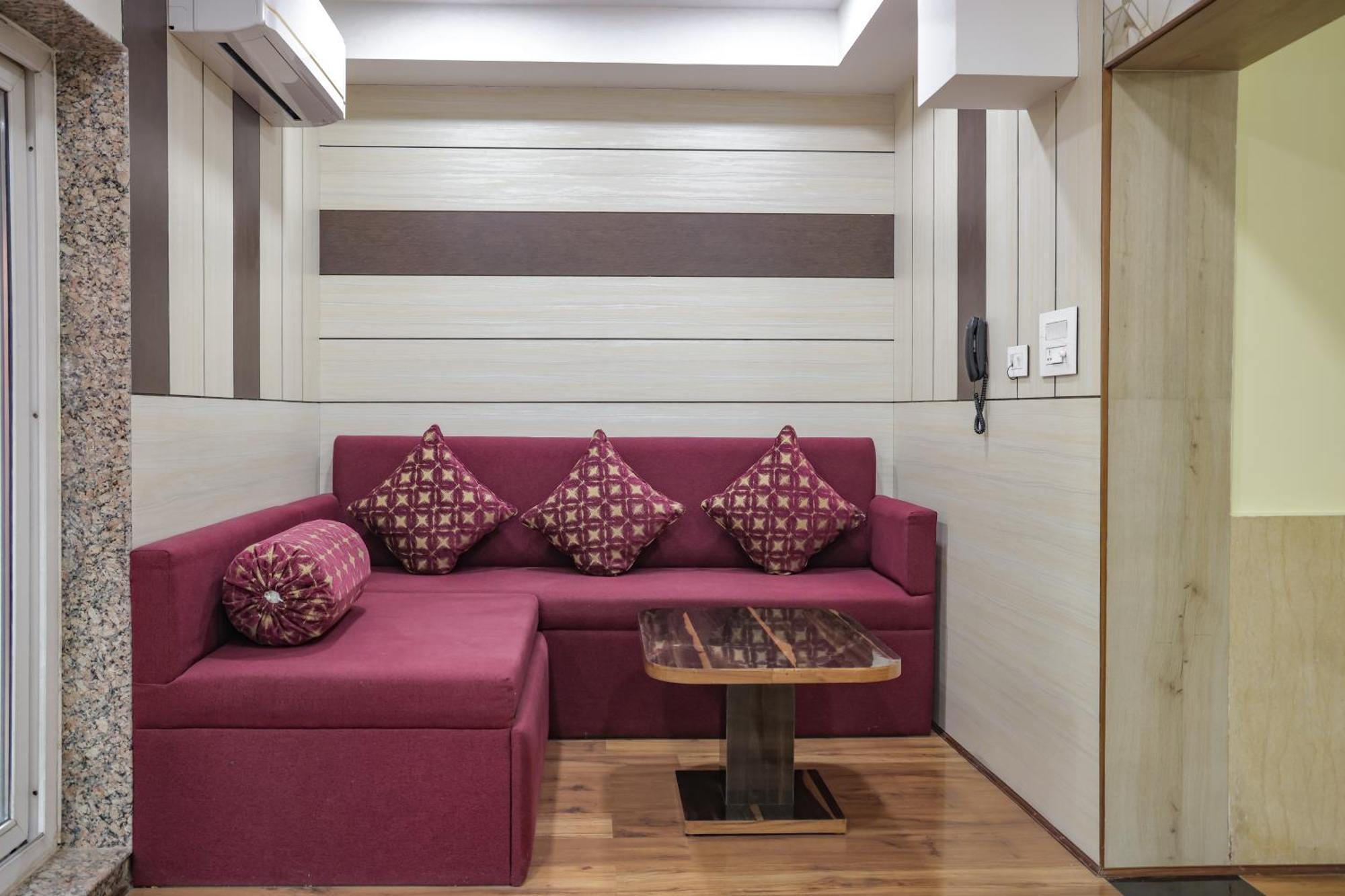 Hotel Cama Mohali Esterno foto
