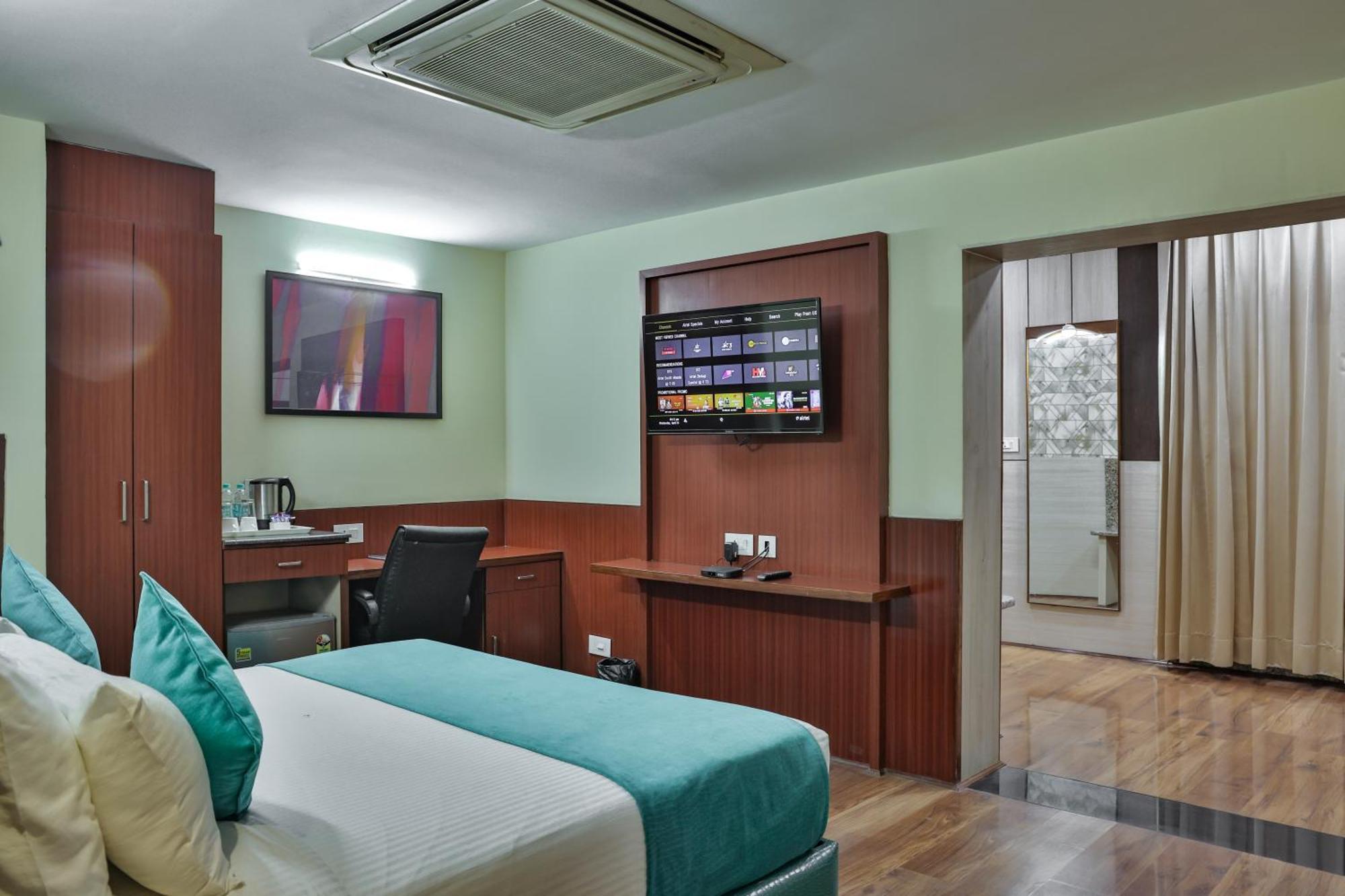 Hotel Cama Mohali Esterno foto
