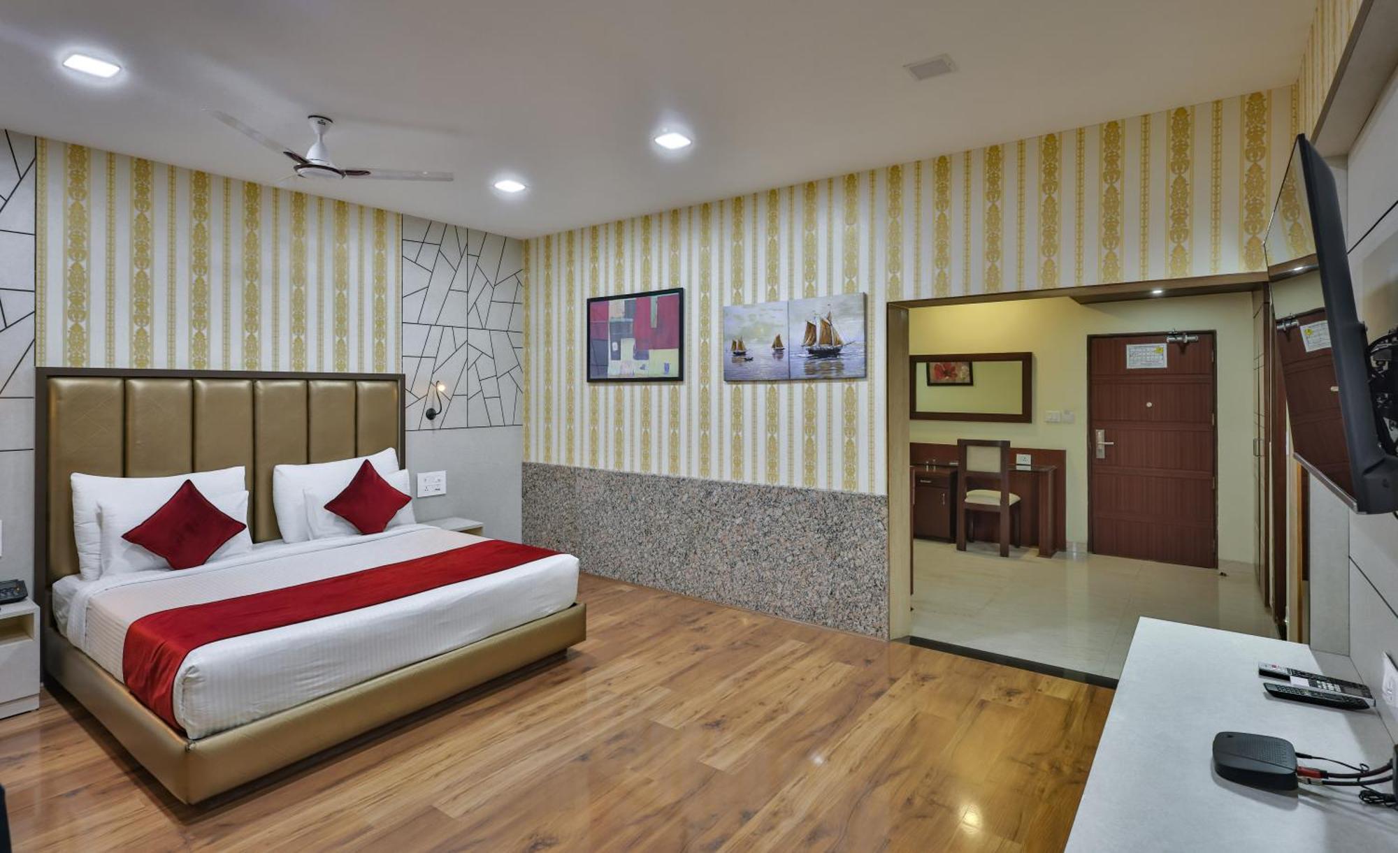Hotel Cama Mohali Esterno foto
